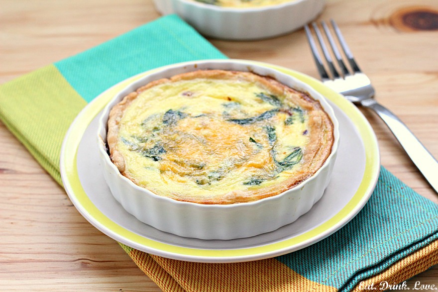 Low-Fat Spinach Cheddar Quiche with Oat Crust