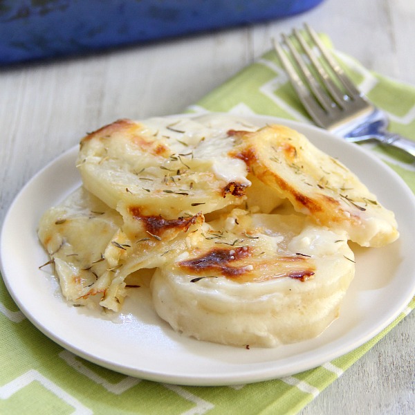 Cheddar and Gruyère Scalloped Potatoes Gratin