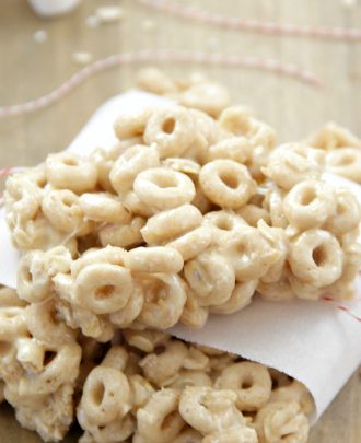 Peanut Butter Marshmallow Cereal Bars