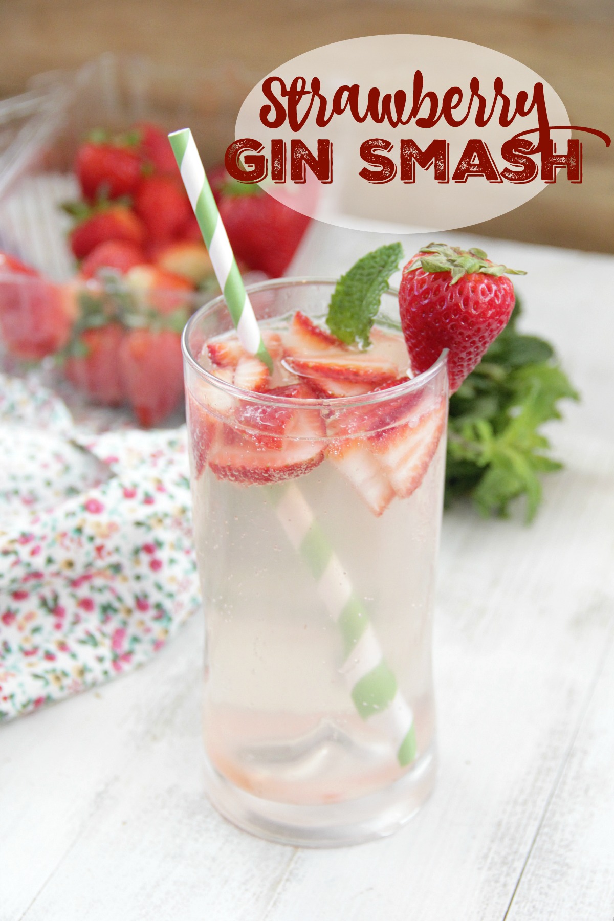 Strawberry Gin Smash