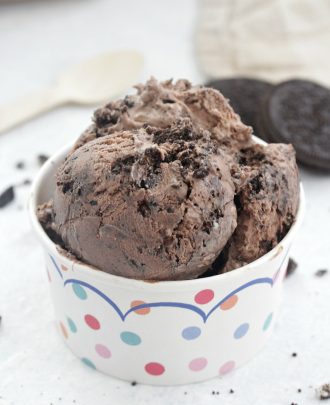 No-Churn Chocolate Cookies and Cream Ice Cream